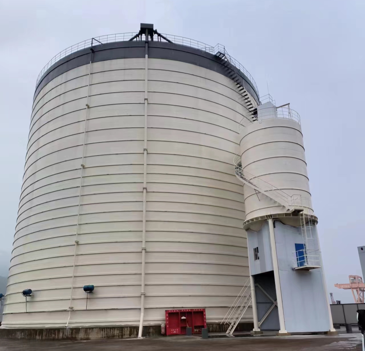 元宝10万吨水泥钢板库